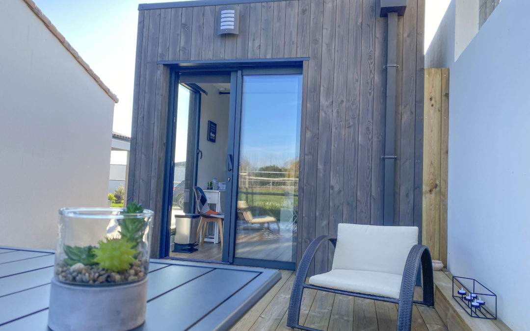 extérieur d'une chambre à louer avec terrasse