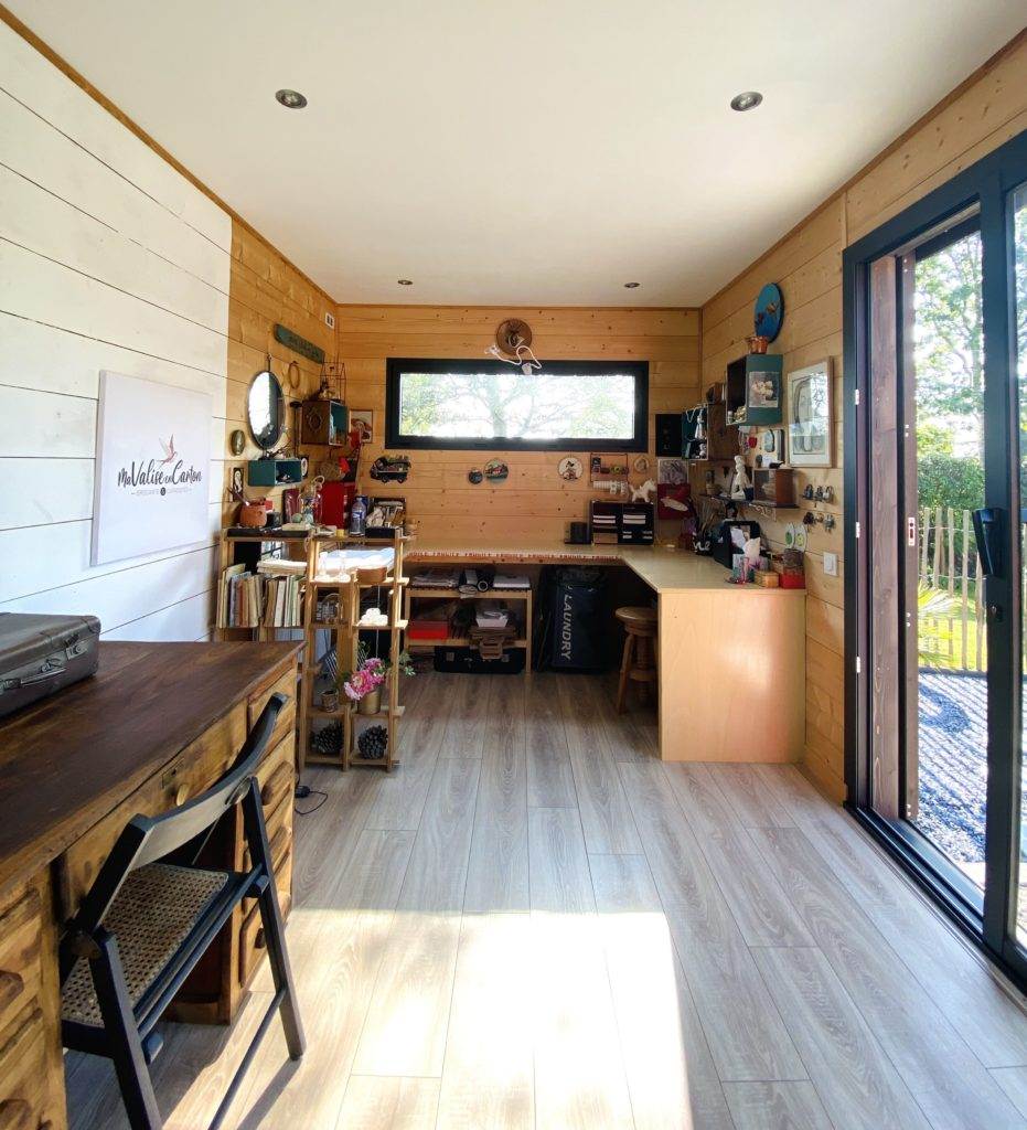 intérieur bureau de jardin