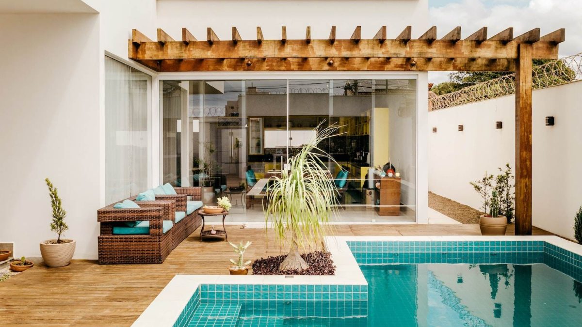 pool house